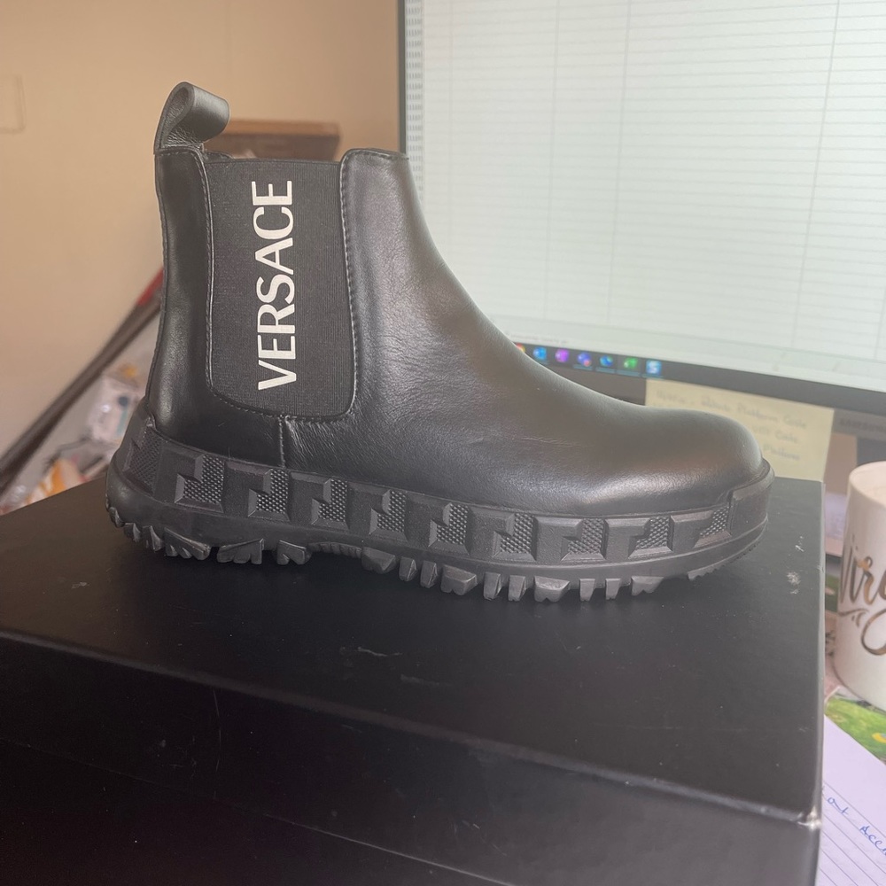 New‼️ Versace Youth boots
